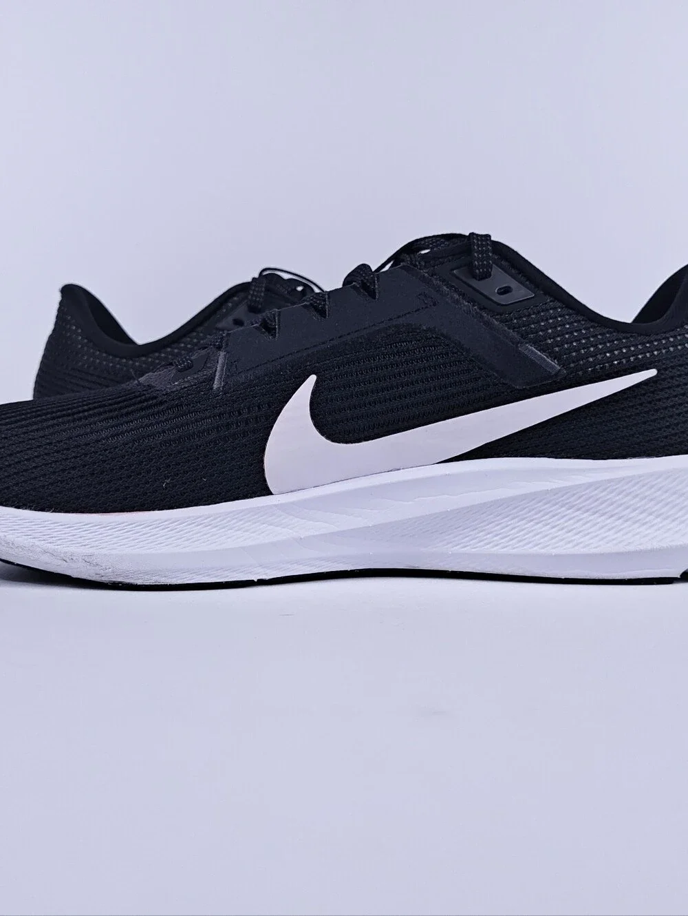 Nike Pegasus 40 Mens 10.5 Cushioned Comfort Road Running Shoes Black Air Zoom